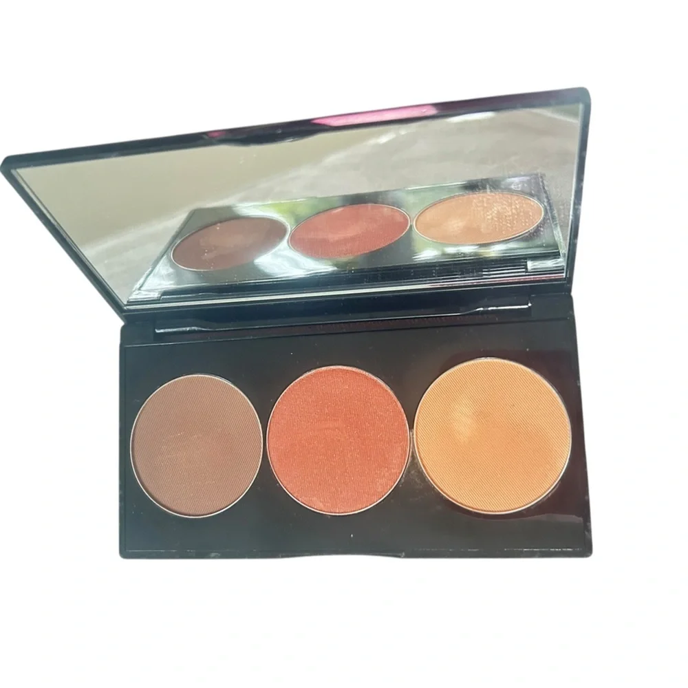 New Smashbox step by step Contour trio palette total net Wt. .40 oz